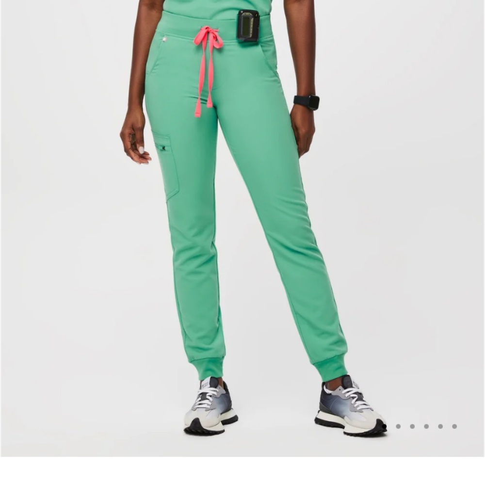 Figs Zamora Jogger Scrubs